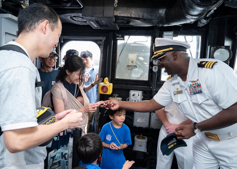 USS Chief Attends JMSDF Autumn Festival
