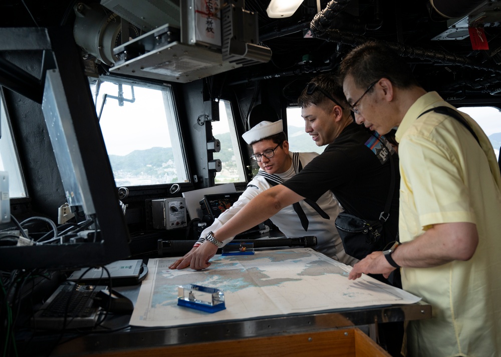 USS Chief Attends JMSDF Autumn Festival