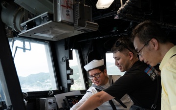 USS Chief Attends JMSDF Autumn Festival