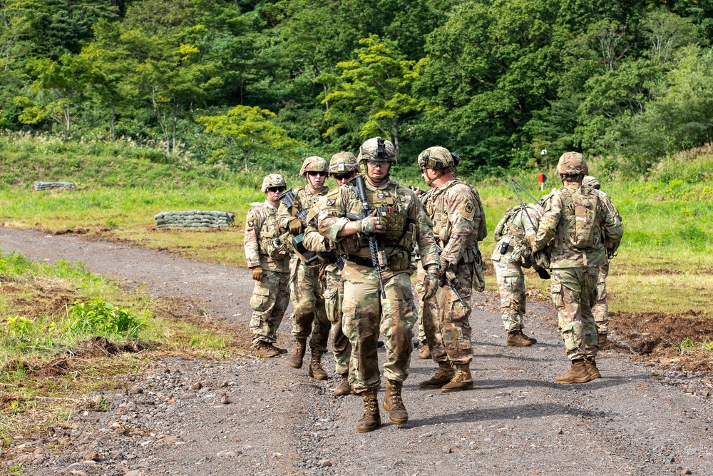 OS25 Multilateral squad maneuver training