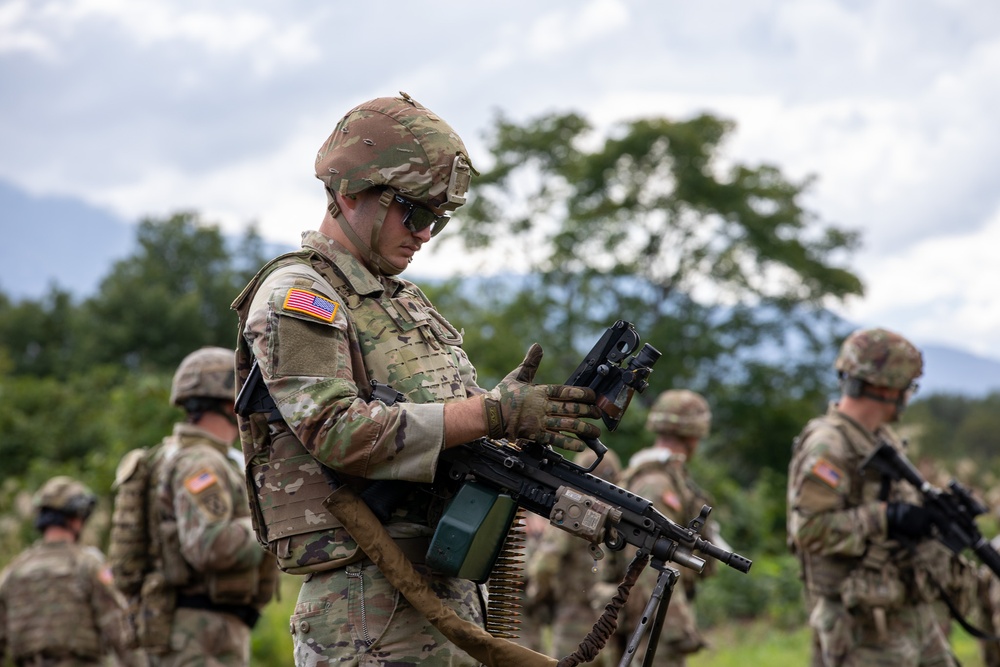 OS25 Multilateral squad maneuver training