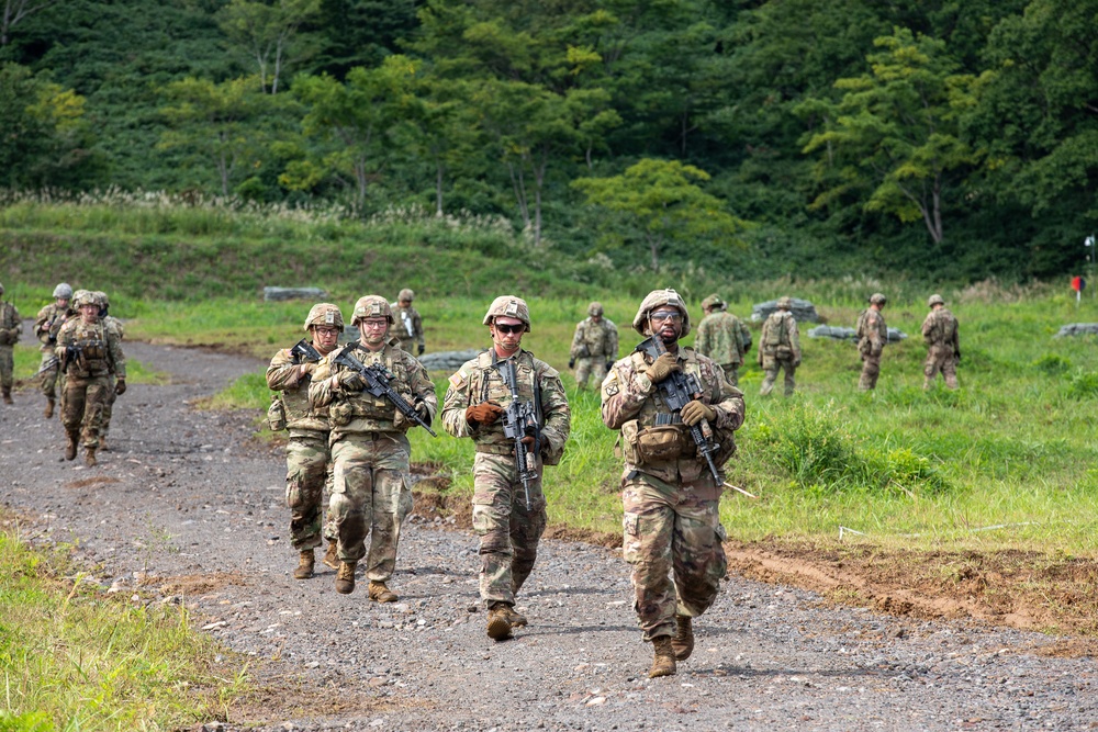 OS25 Multilateral squad maneuver training