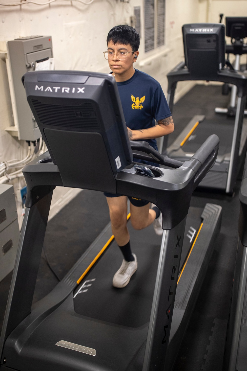USS Tripoli Conducts the Physical Readiness Test