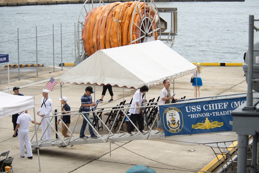USS Chief Attends JMSDF Autumn Festival