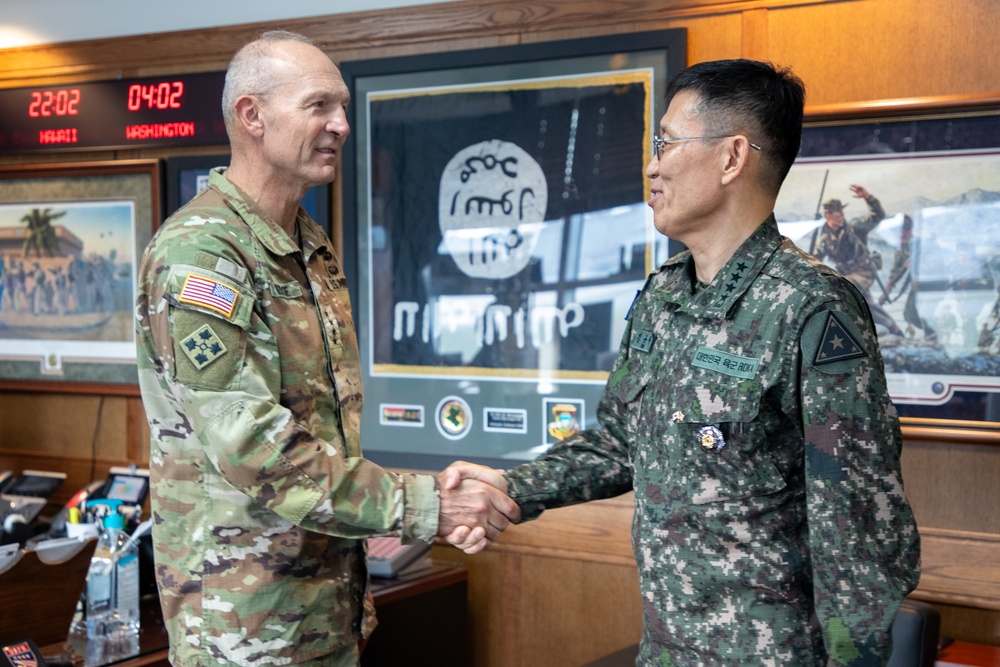 Army chief visits South Korea