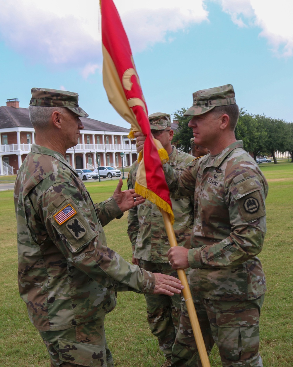 New Orleans-based 139th Regional Support Group welcomes new commander and senior enlisted leader