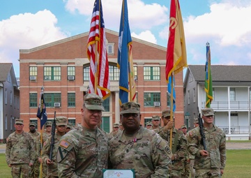 New Orleans-based 139th Regional Support Group welcomes new commander and senior enlisted leader