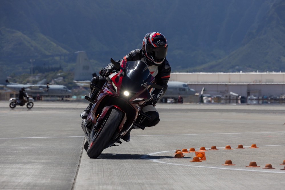 California Superbike School Hosts Training Course at MCBH