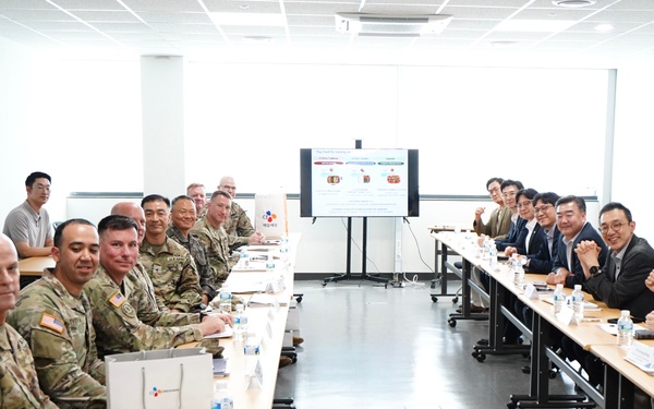 19ESC’s CJ Logistics Center Tour