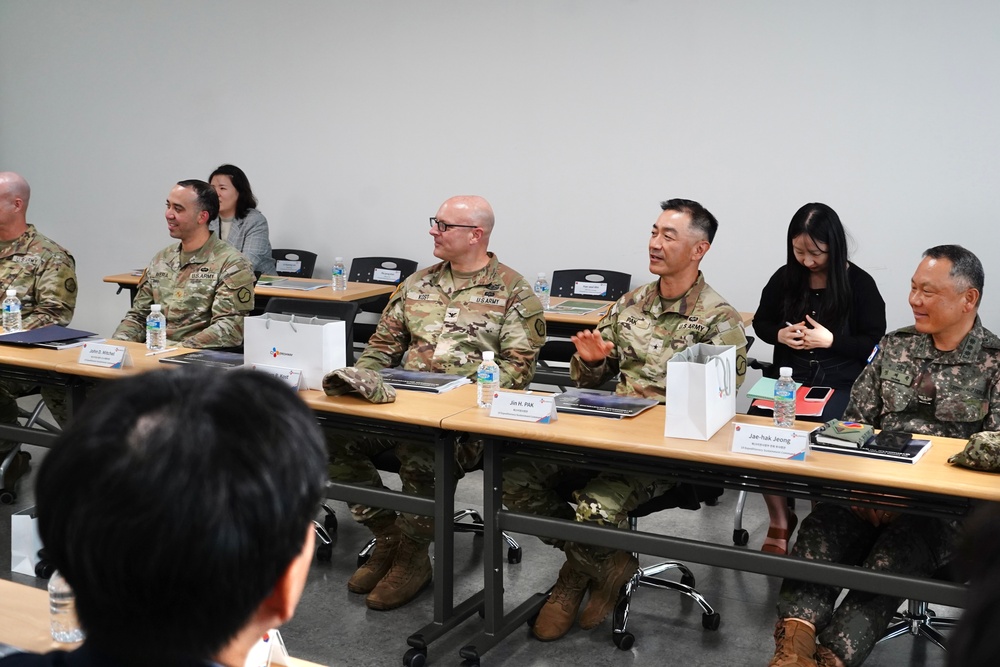 19ESC’s CJ Logistics Center Tour