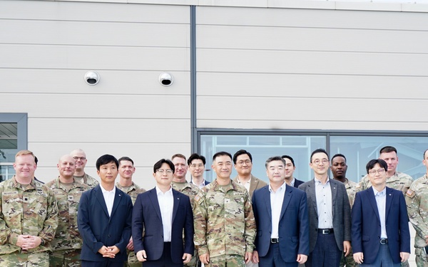 19ESC’s CJ Logistics Center Tour