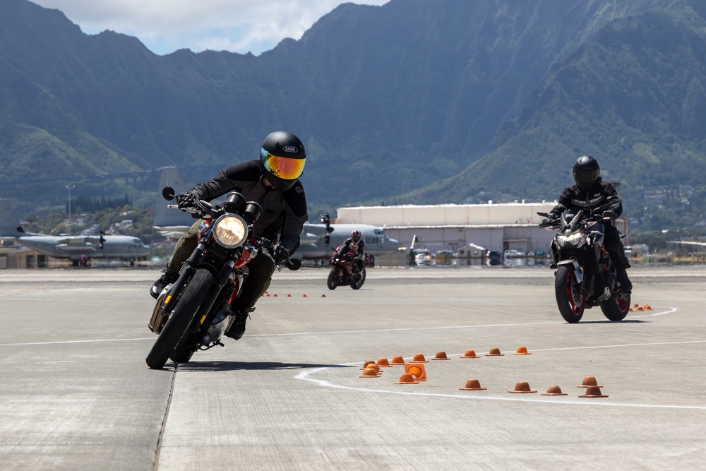 California Superbike School Hosts Training Course at MCBH