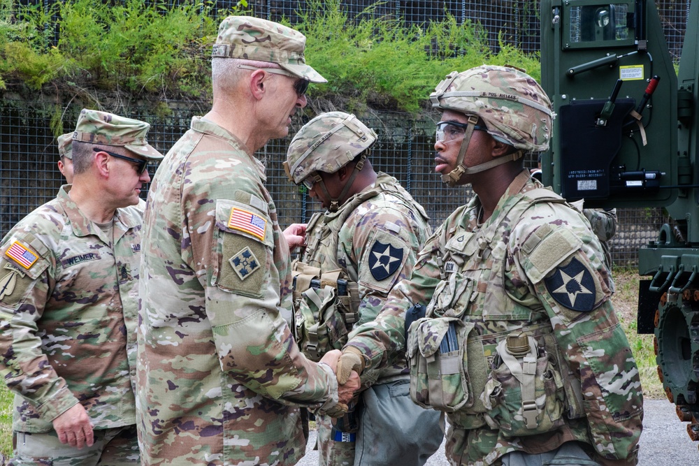 Army chief visits South Korea
