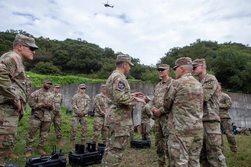 Army chief visits South Korea