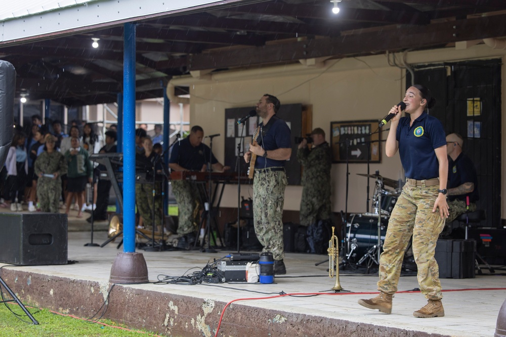 Pacific Partnership Band performs for high school students