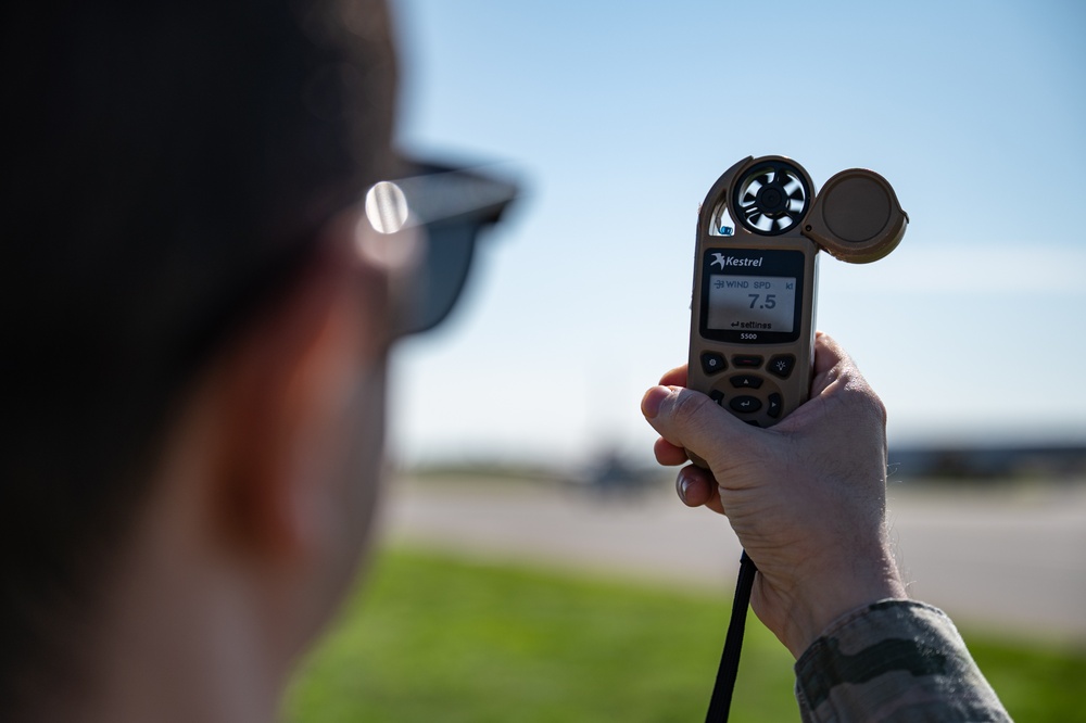 100th OSS: Weather Flight