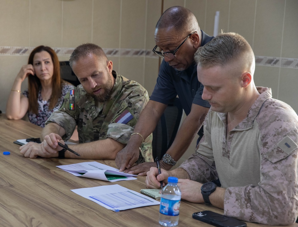 Coalition Forces visit U.S. contracting company Amentum to provide support to Peshmerga