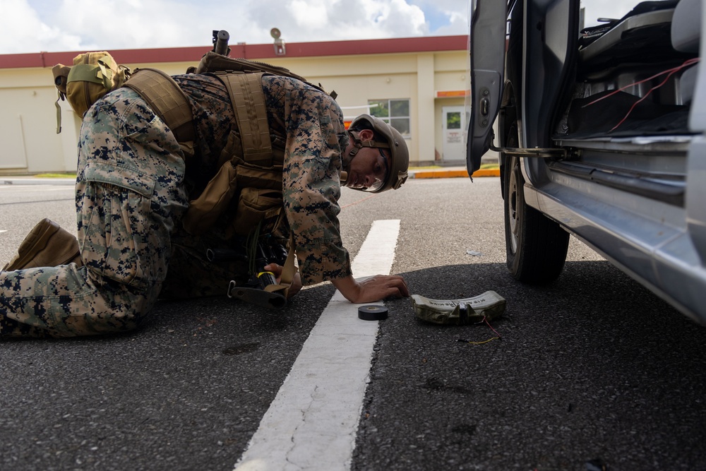 RD25 | 3d Intelligence Battalion and 9th Engineer Support Battalion conduct vehicle-borne improvised explosive device scenario