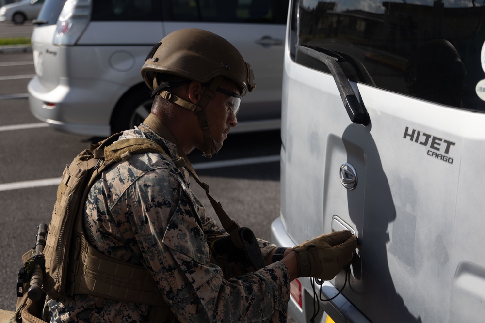 RD25 | 3d Intelligence Battalion and 9th Engineer Support Battalion conduct vehicle-borne improvised explosive device scenario