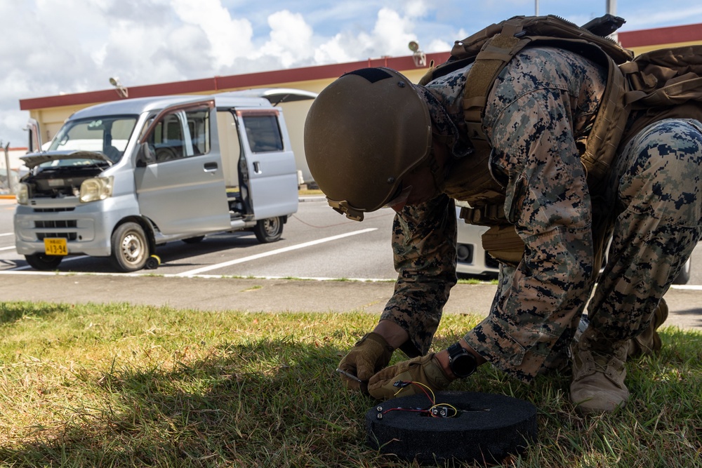 RD25 | 3d Intelligence Battalion and 9th Engineer Support Battalion conduct vehicle-borne improvised explosive device scenario