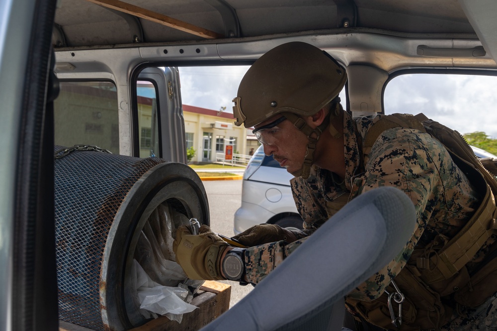 RD25 | 3d Intelligence Battalion and 9th Engineer Support Battalion conduct vehicle-borne improvised explosive device scenario