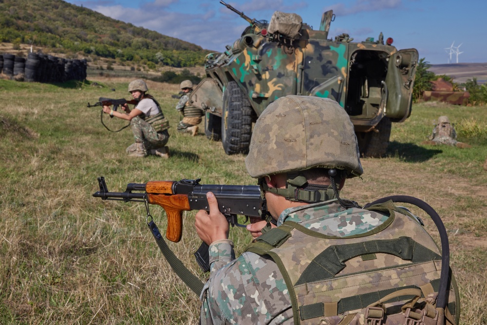 Heracleea 25 Armor Personnel Carrier Drills