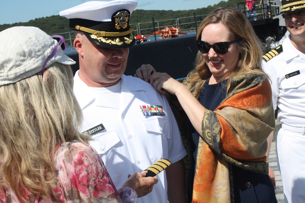 Navy Medicine Readiness and Training Unit Groton Sailor Promotes to Captain