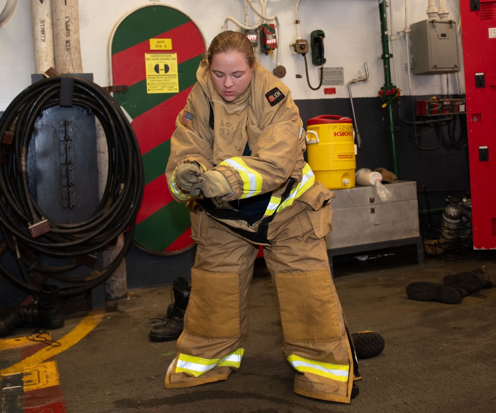 USS Essex Sailors Participate in 8010 Drill.