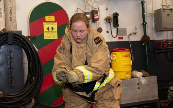 USS Essex Sailors Participate in 8010 Drill.