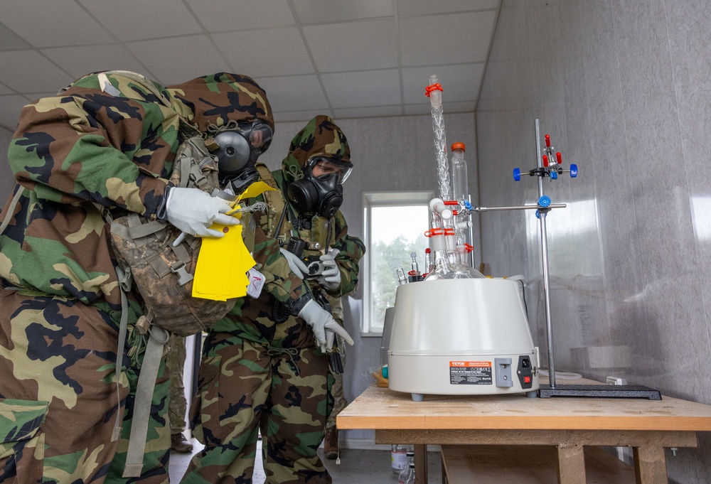 U.S. Army Soldiers document unknown substances at Engineer Thunder 2025