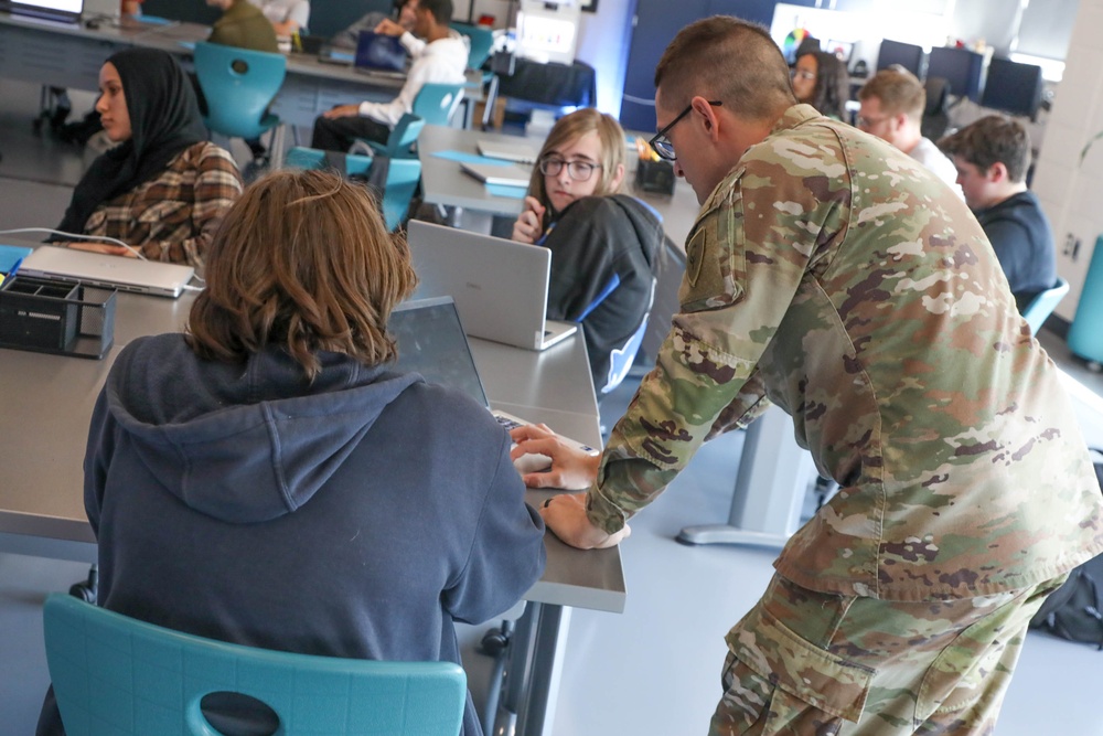 Kentucky Cyber visits Fayette County Schools