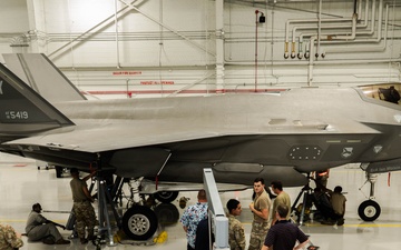 Tyndall AFB showcases innovation with New F-35 weighing methods