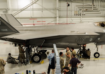 Tyndall AFB showcases innovation with New F-35 weighing methods