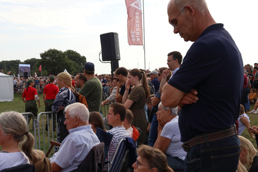 Spectators Gather to Honor Market Garden Legacy During Falcon Leap 25 Ceremony