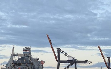 SDDC Facilitates 3rd ID Cargo Container and Vehicle Vessel Load at Dames Point