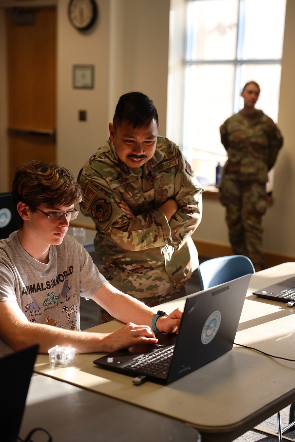 Hackathon V – A cyber and computer challenge event for young people 04