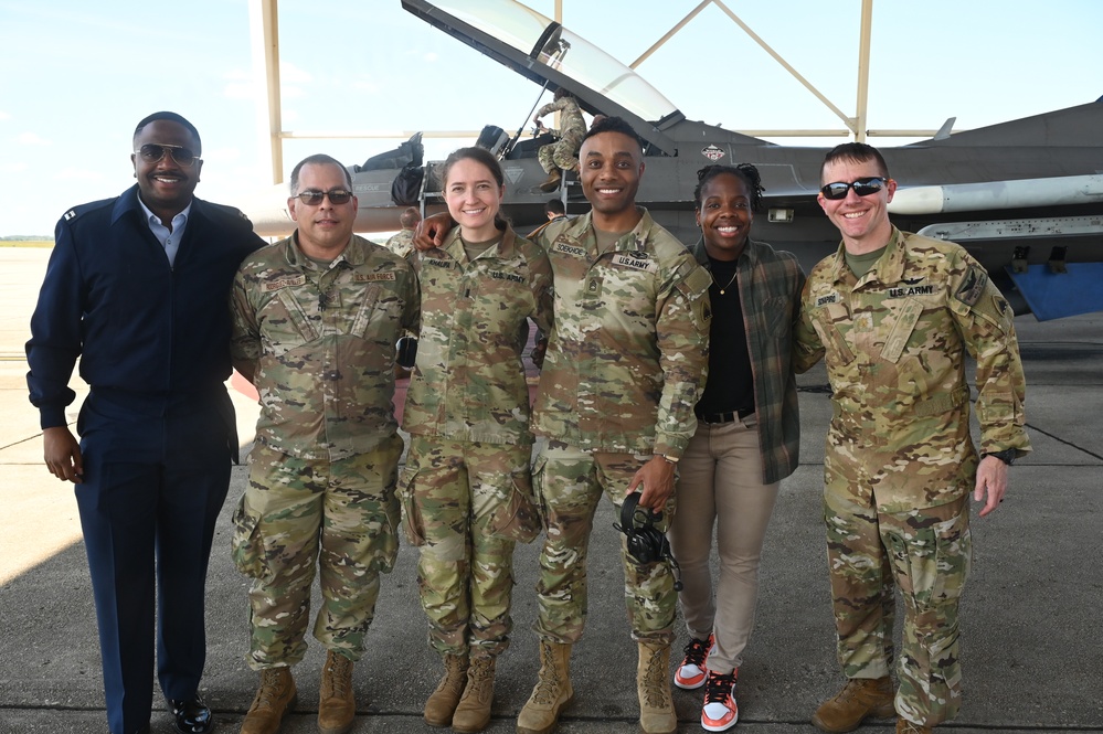 D.C. National Guard Commanding General receives familiarization flight in an F-16D