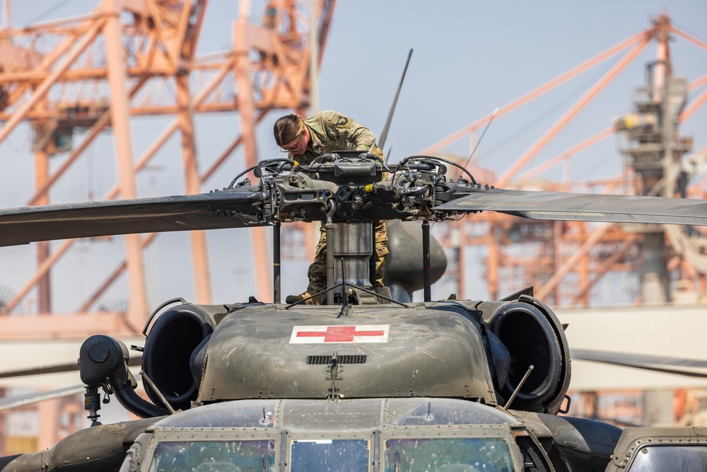 101st Combat Aviation Brigade port operations