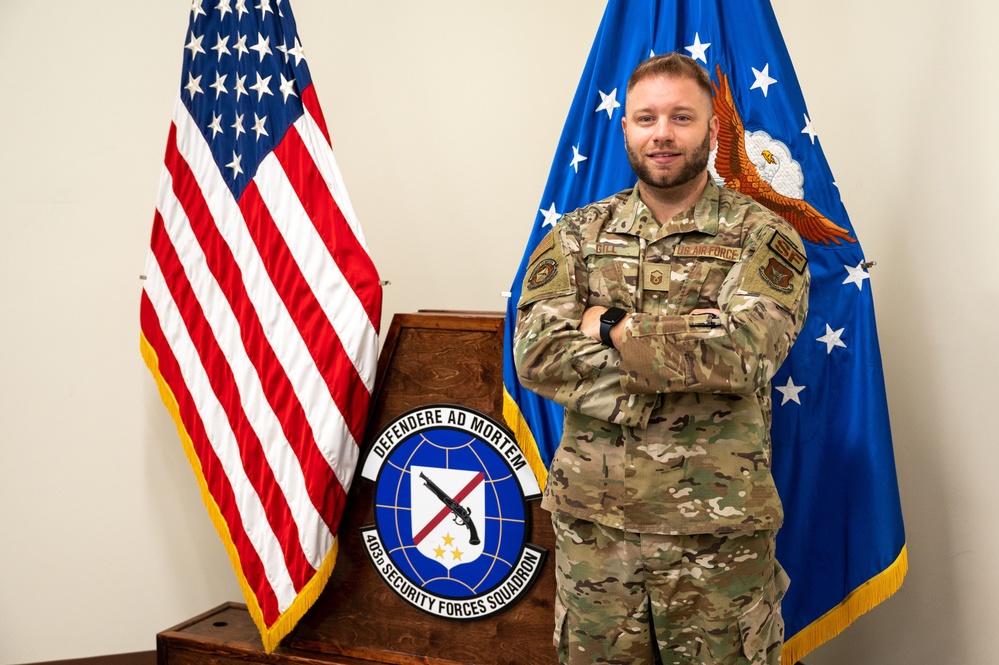 403rd Defender receives civilian first responder award