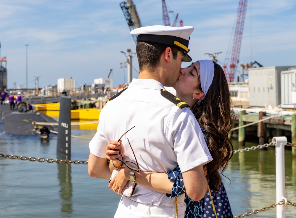 USS New Mexico Returns to Naval Station Norfolk