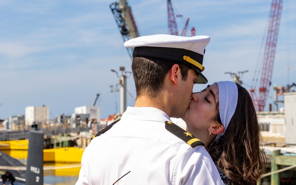 USS New Mexico Returns to Naval Station Norfolk