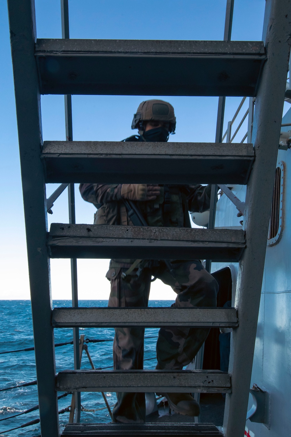 USS Winston S. Churchill Conducts HVBSS Training With FS Bretagne