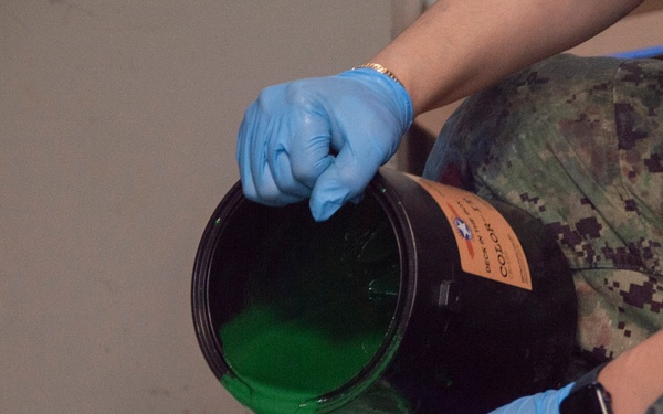 Ronald Reagan Sailors Perform Deck Renovations