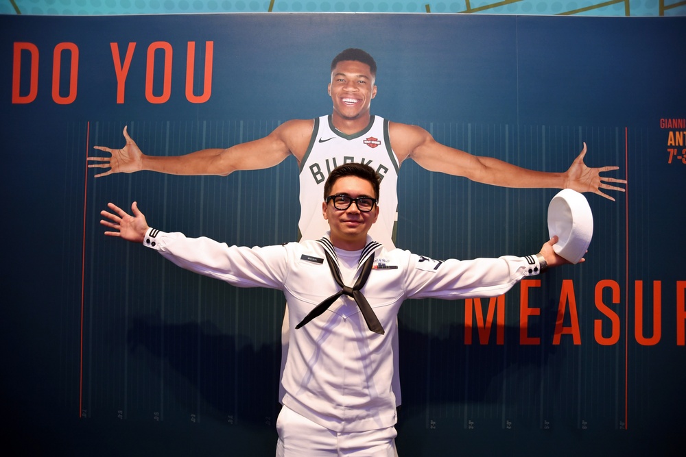 Hartford Sailors Visit Naismith Basketball Hall of Fame
