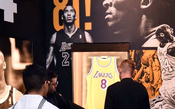 Hartford Sailors Visit Naismith Basketball Hall of Fame