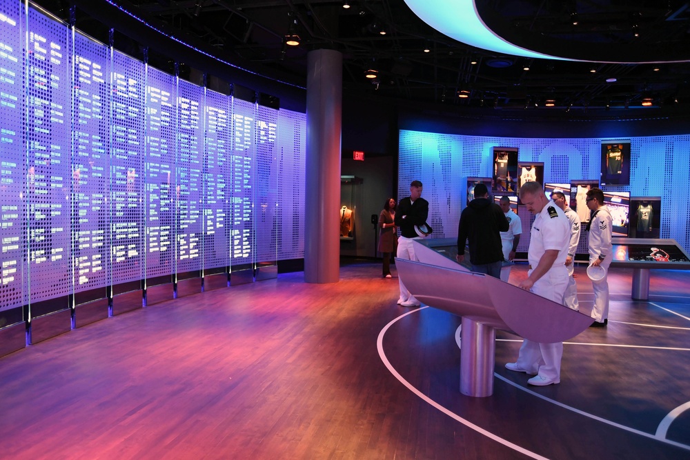 Hartford Sailors Visit Naismith Basketball Hall of Fame