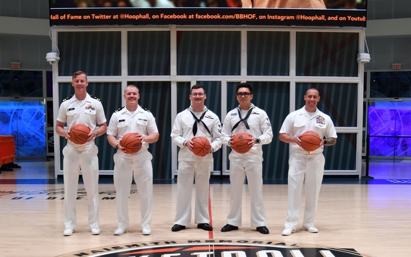 Hartford Sailors Visit Naismith Basketball Hall of Fame