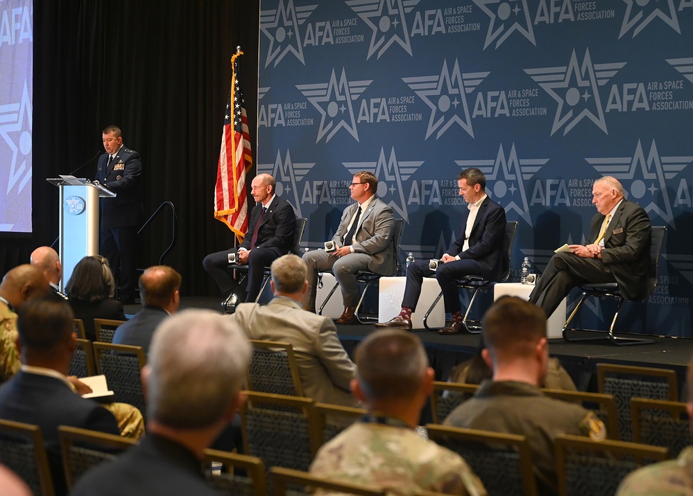 Gen. Betts Moderates Discussion
