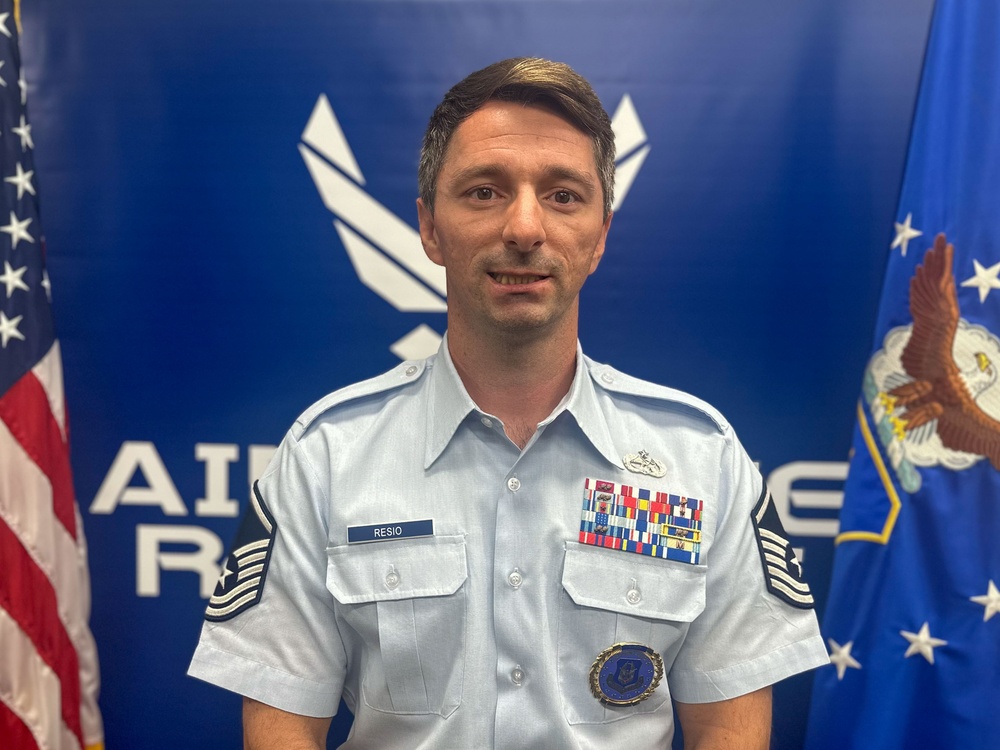 Resio leads 403rd Wing Recruiting Flight