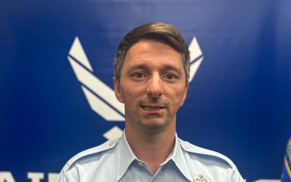 Resio leads 403rd Wing Recruiting Flight